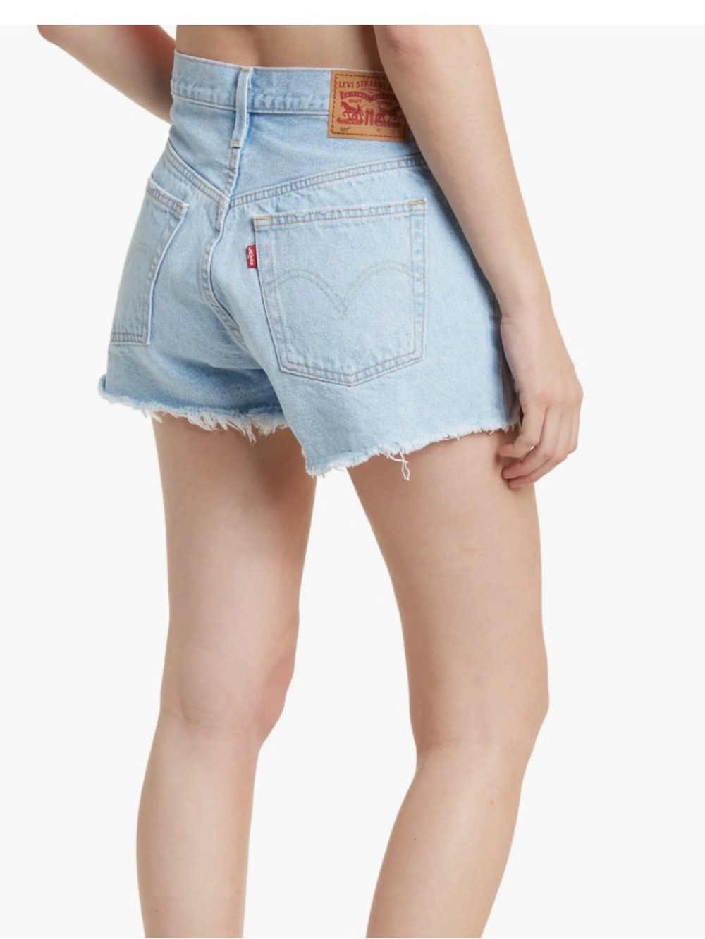 Classic Levi's Women's Light Wash Frayed Hem Denim Shorts distressed summer 90’s